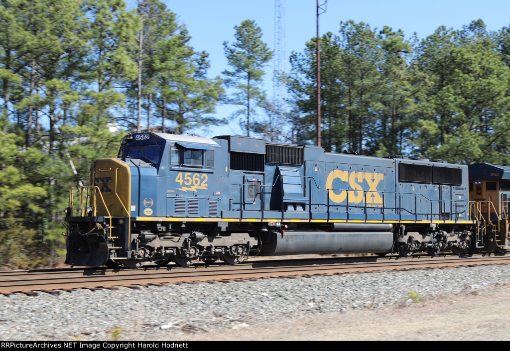 CSX 4562